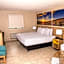 Days Inn and Suites by Wyndham Hammond, IN