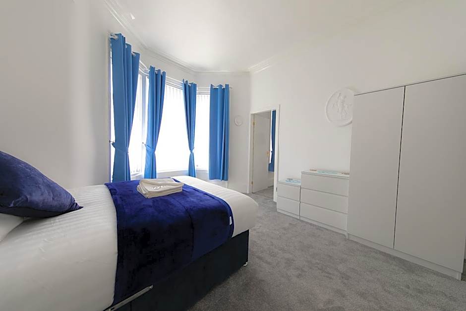 The New Apollo Hotel