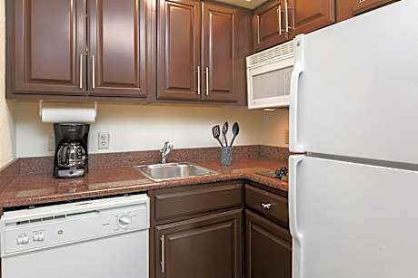 1 King 1 Queen Bed 2 Bedroom Suite