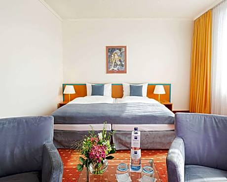 Superior Double or Twin Room with Extra Bed