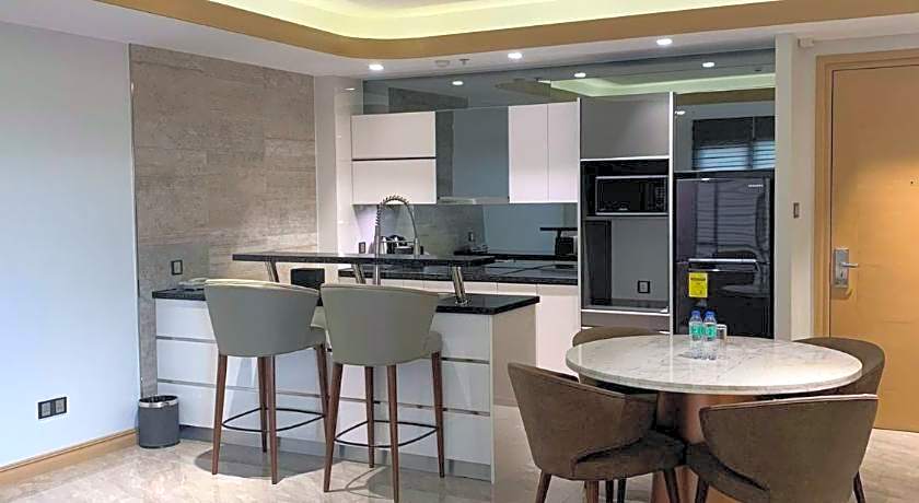 One Euphoria Luxe Hotel