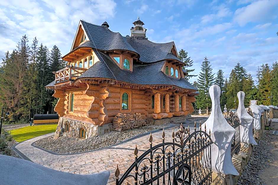 Rich Witch Villa&SPA