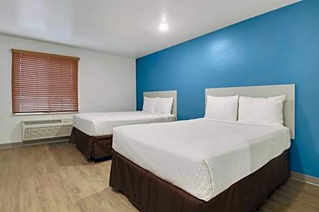 Double Room with Two Double Beds - Non-Smoking