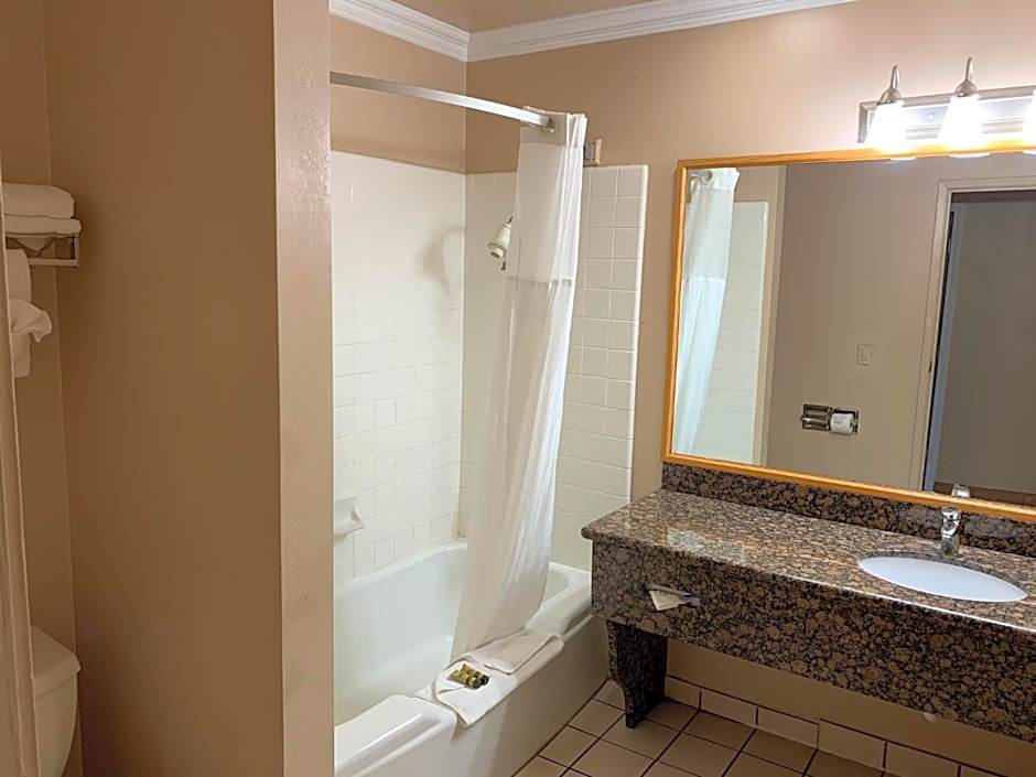 Olive Tree Inn & Suites