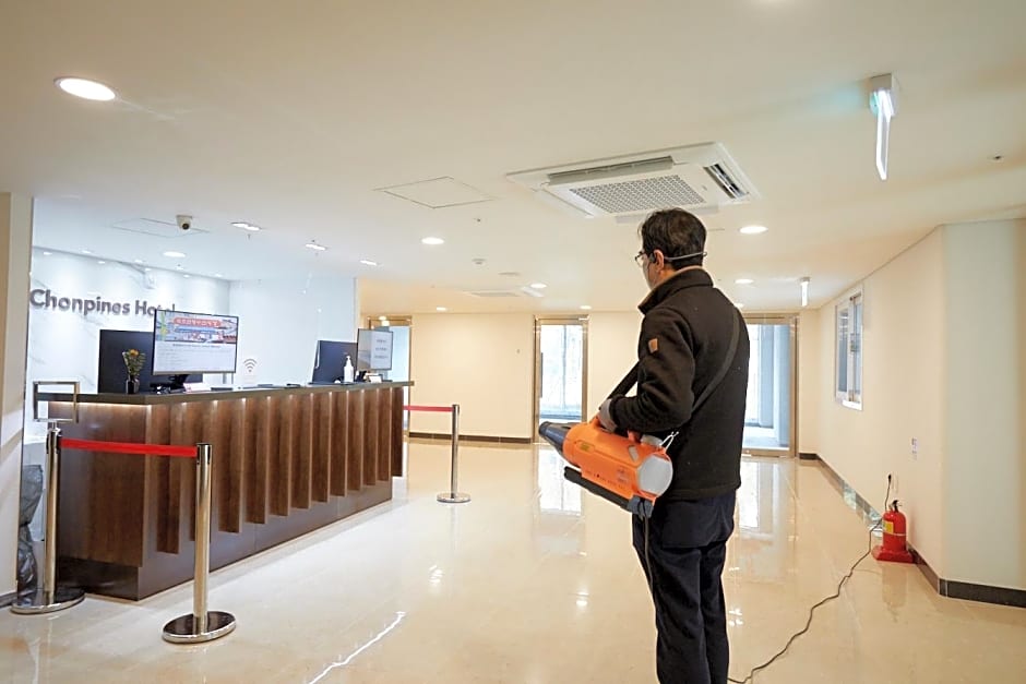 Sokcho Chonpines Beach Hotel