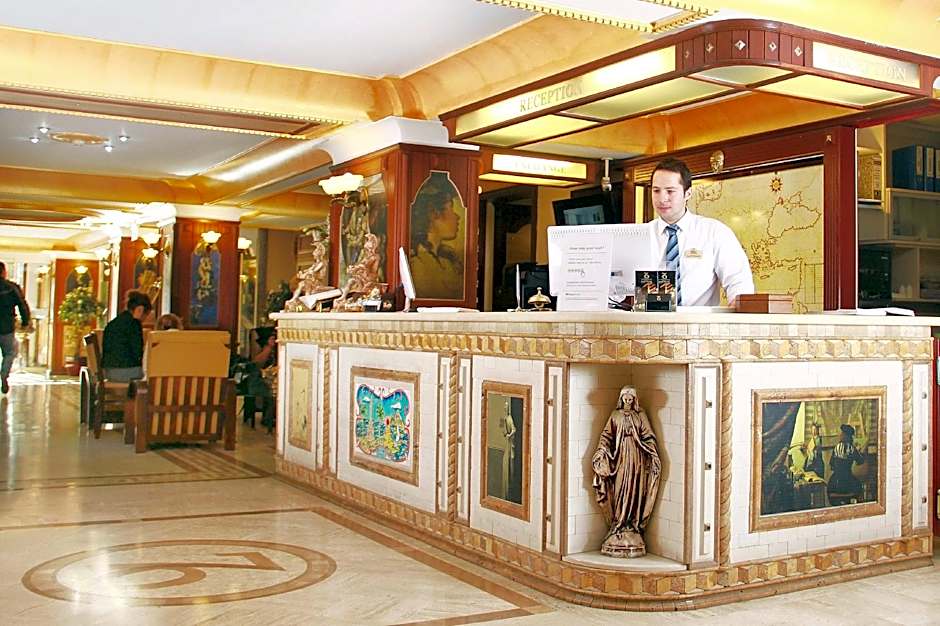 Kozan City Hotel