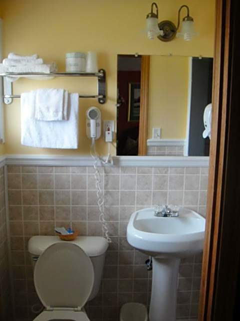 Standish Motel