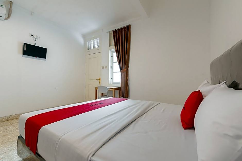 RedDoorz @ Kemang Dalam