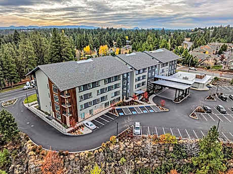 Suite 1 Queen 2 Singles Mobility Access Roll In Shower Fireplace Mountain View NSMK Full Breakfast