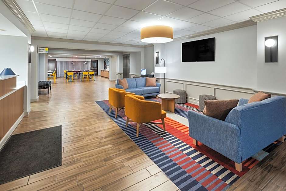 Garner Hotel Norman University Area By IHG