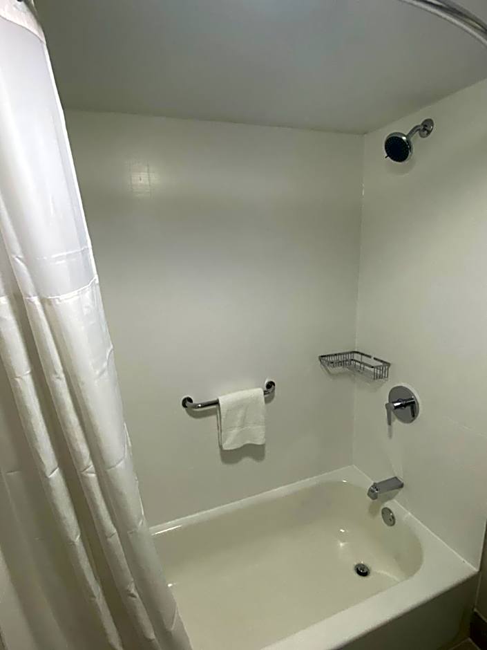 Days Inn by Wyndham Newnan