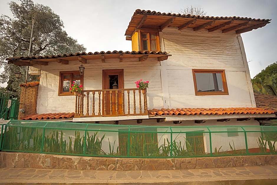 Htl & Villas Las Glorias Mazamitla, céntricas, parking, jardín