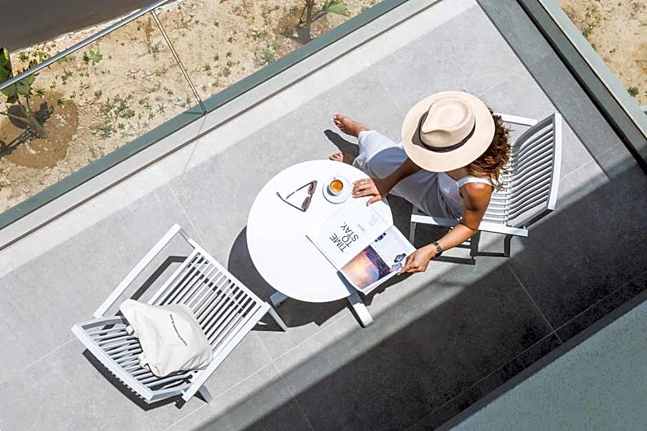 Noemie Luxury Suites