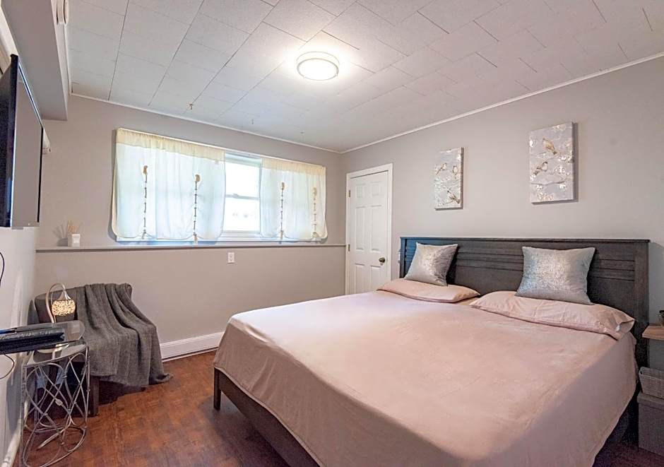 2 Bedroom Apartment — 10 fotoğraftan 1. fotoğraf