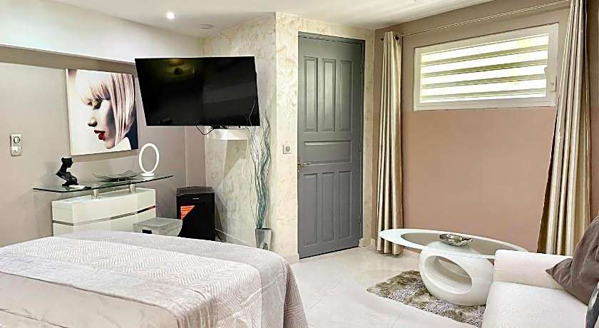 Residence Adam and Eve