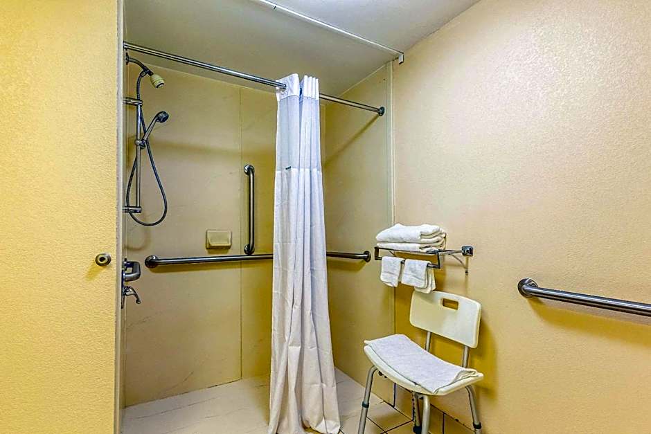 Econo Lodge Rocky Top