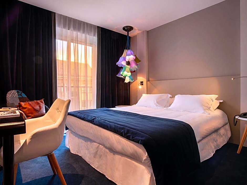 Hotel le Cinq Hyper - Centre