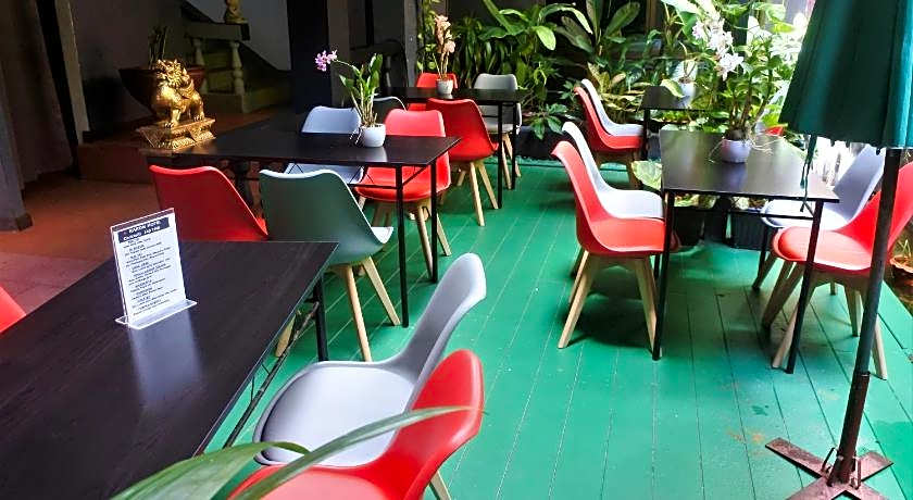 HI Karon Beach Hotel