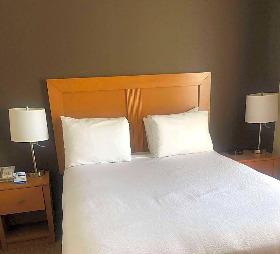 Best Western Grande Prairie Hotel And Suites