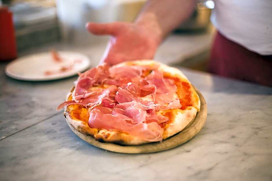 Enjoy 1313AG Hotel Touring