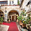 Cappa Via Cave Hotel