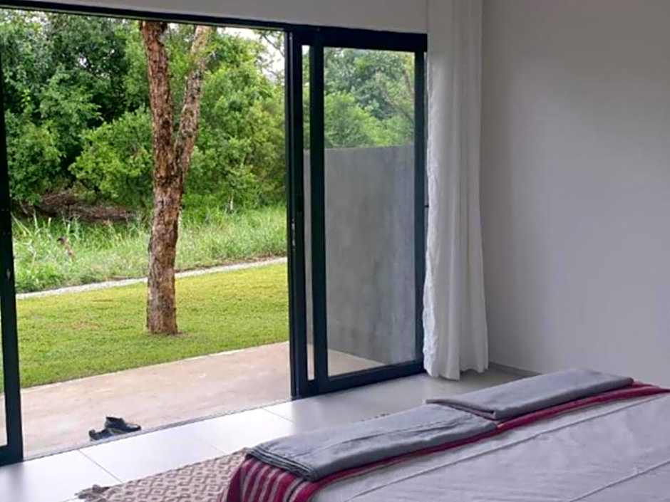 Crocodile Sands River Lodge