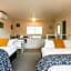 Averill Court Motel