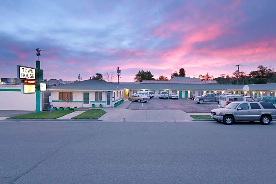 Town House Motel