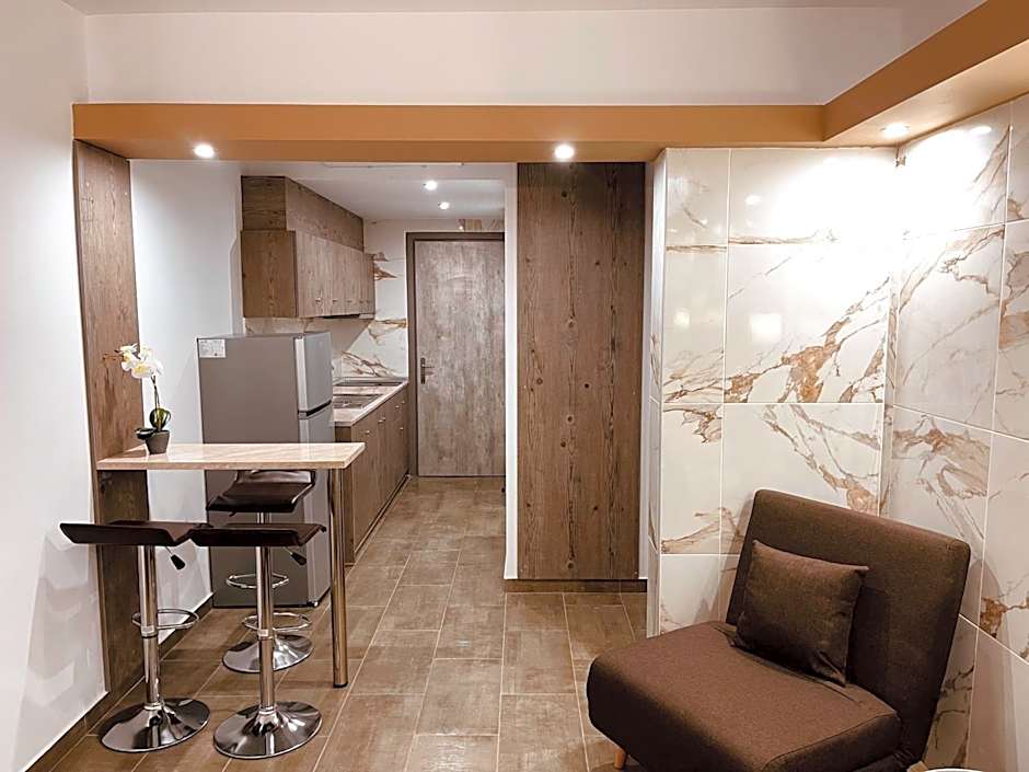 Peter's Place Studios & Suites