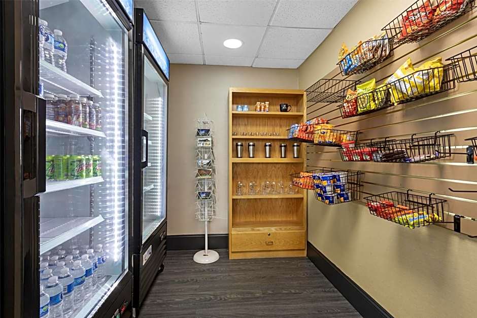 Best Western Cooperstown Inn & Suites