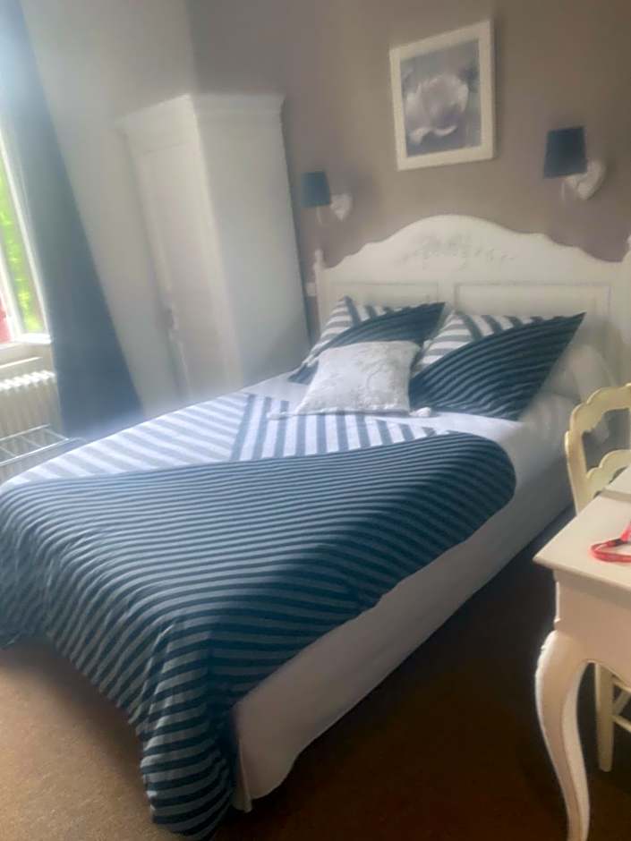 HOTEL LES MARRONNIERS