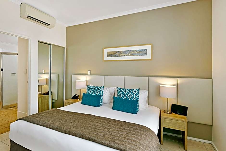 Mantra PortSea Port Douglas