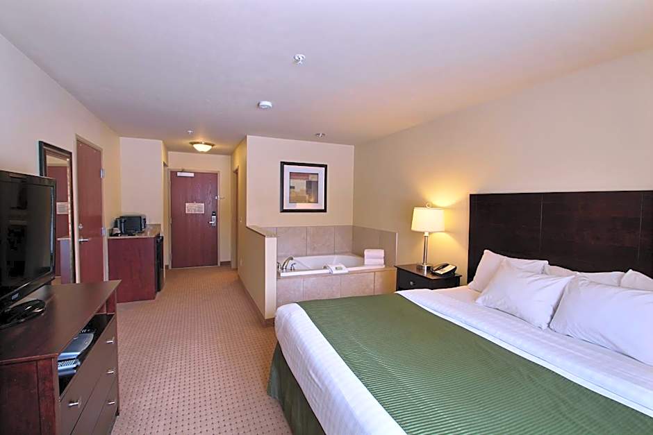 Cobblestone Inn & Suites - Brillion