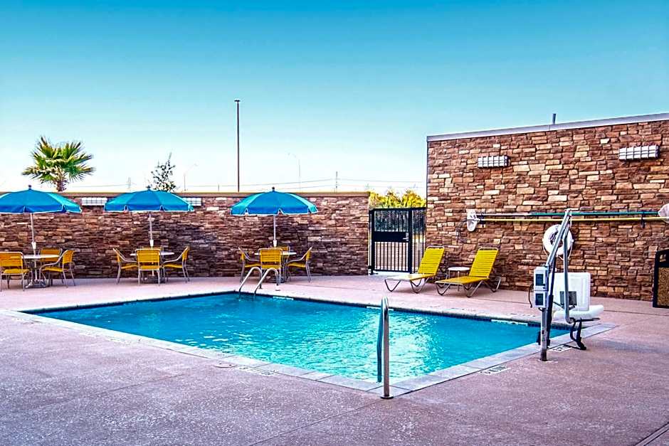 Fairfield Inn & Suites by Marriott San Antonio Brooks City Base