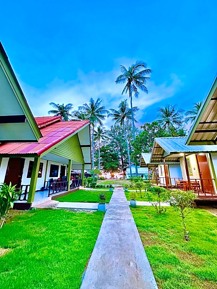 Lanta L.D. Beach Bungalows