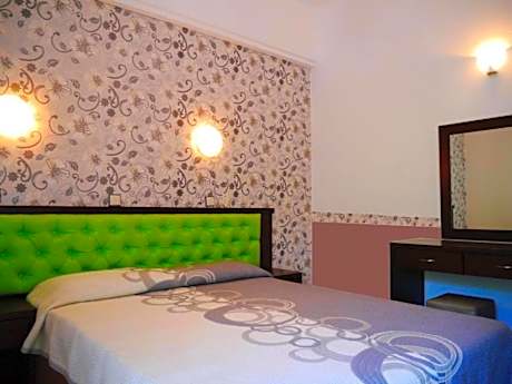 Standard Room with Mountain View