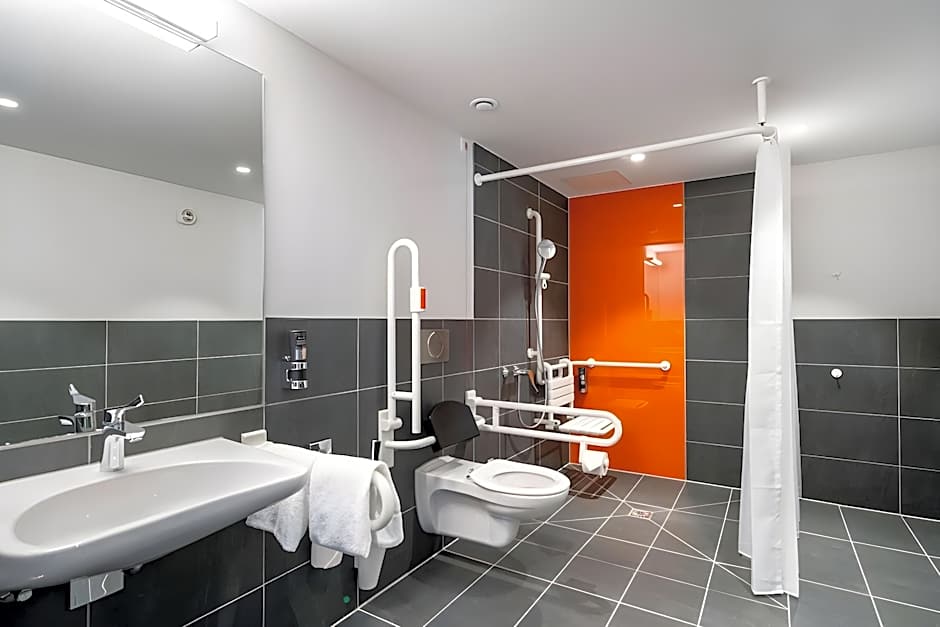 CAMPANILE DUISBURG CITY