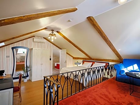 Sky Parlor Junior Suite with Sauna