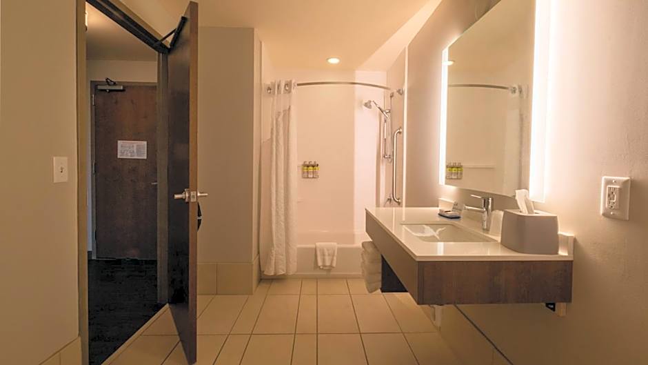 Holiday Inn Express Hotel & Suites Mankato East By IHG