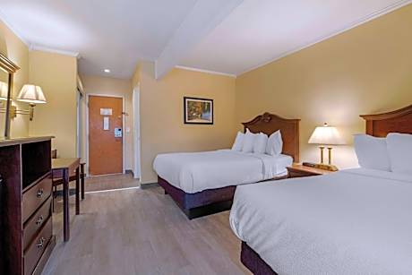 Room with Two Double Beds - Non-Smoking