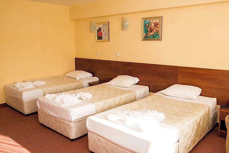 Avenue Hotel