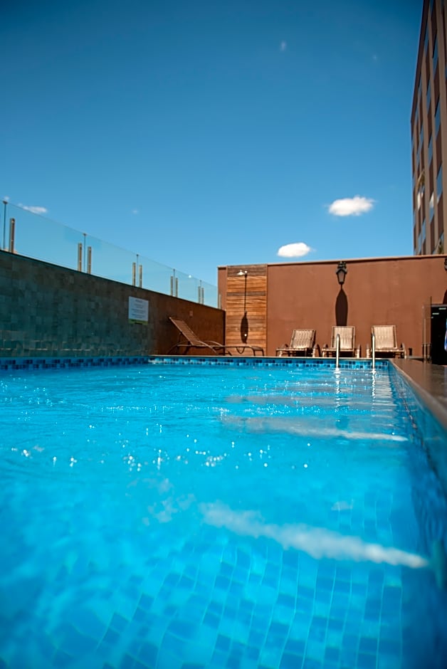 Bristol Infinity Hotel