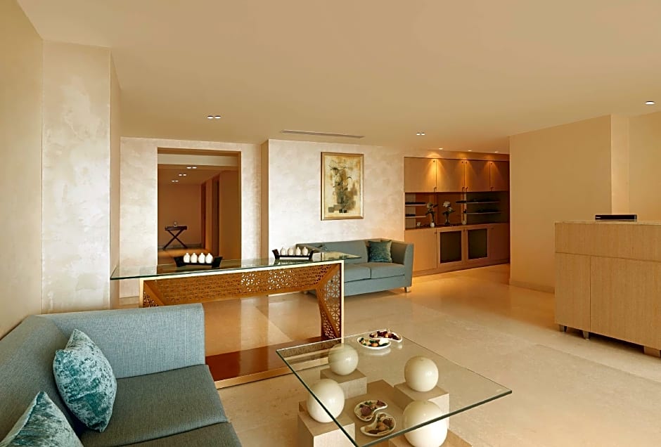 DoubleTree By Hilton Hotel Agra