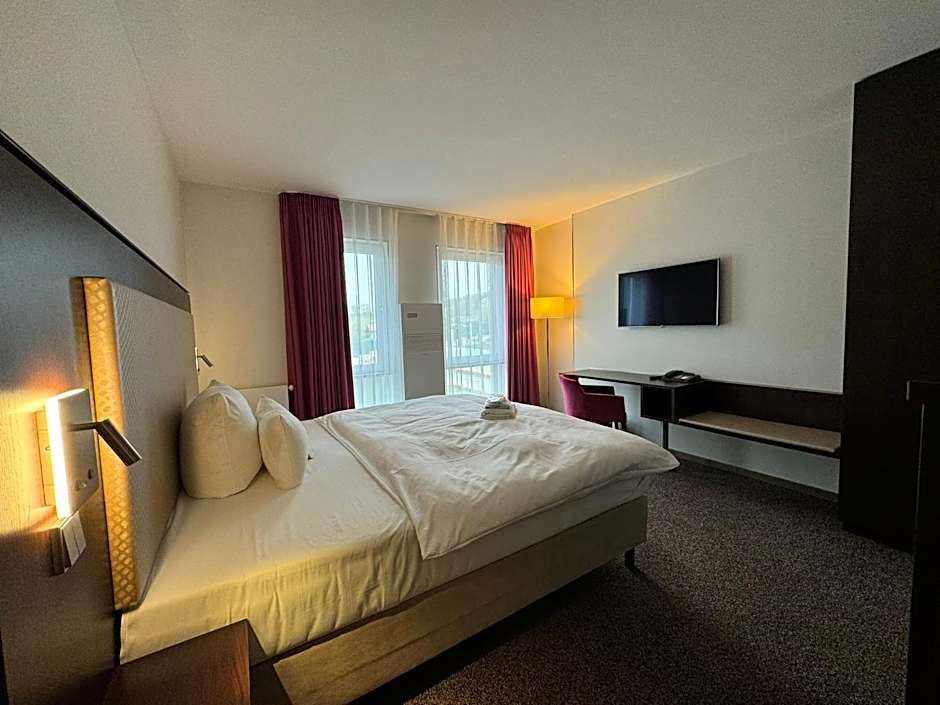 Photo 1 of 4 of Double Room