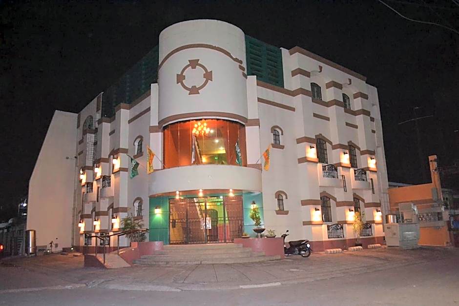 DM Residente Hotel