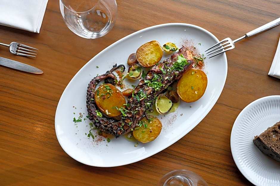 Forte de Gaia, Autograph Collection