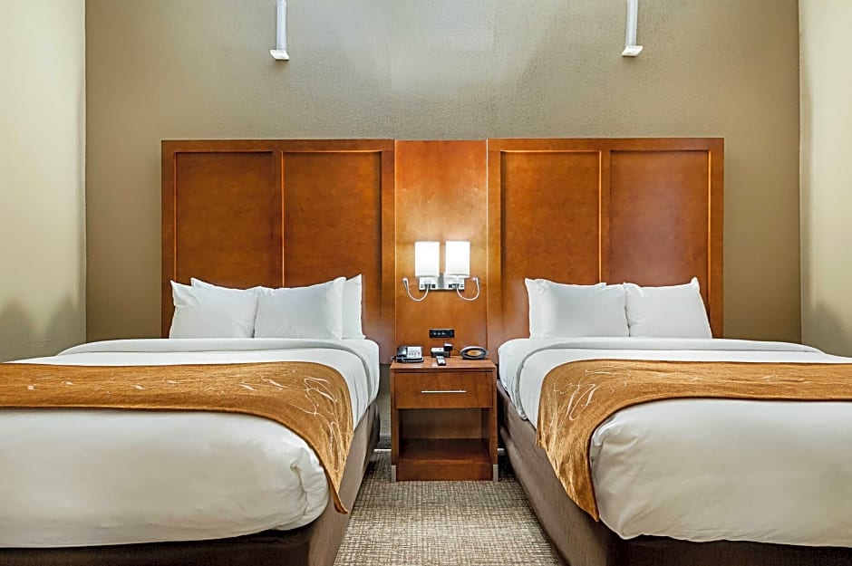 Comfort Suites Batesville