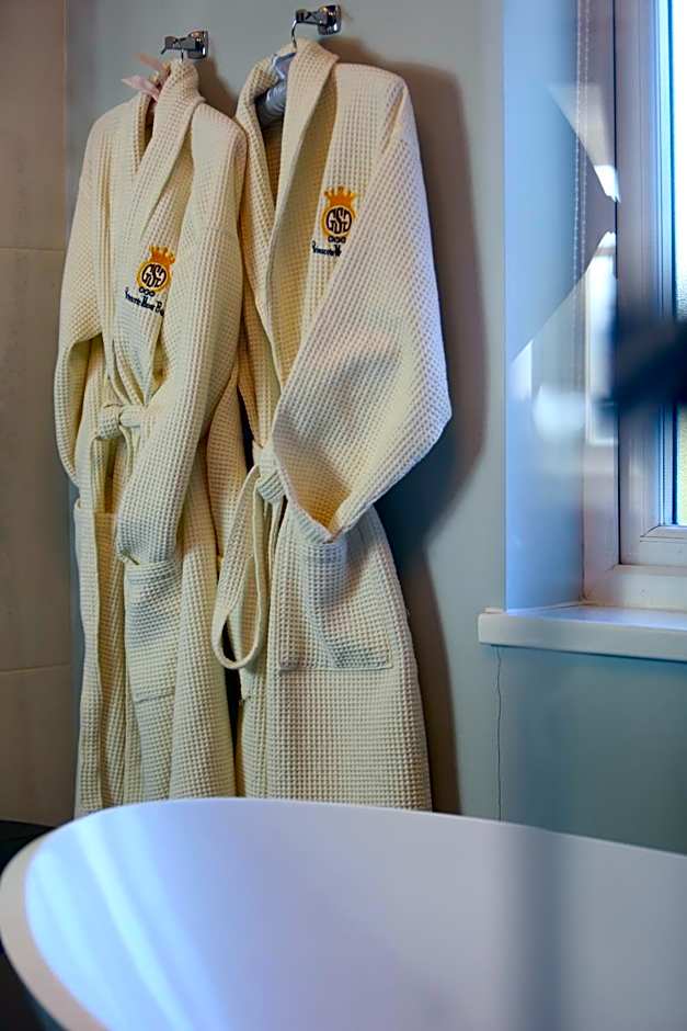 Grimscote Manor Hotel