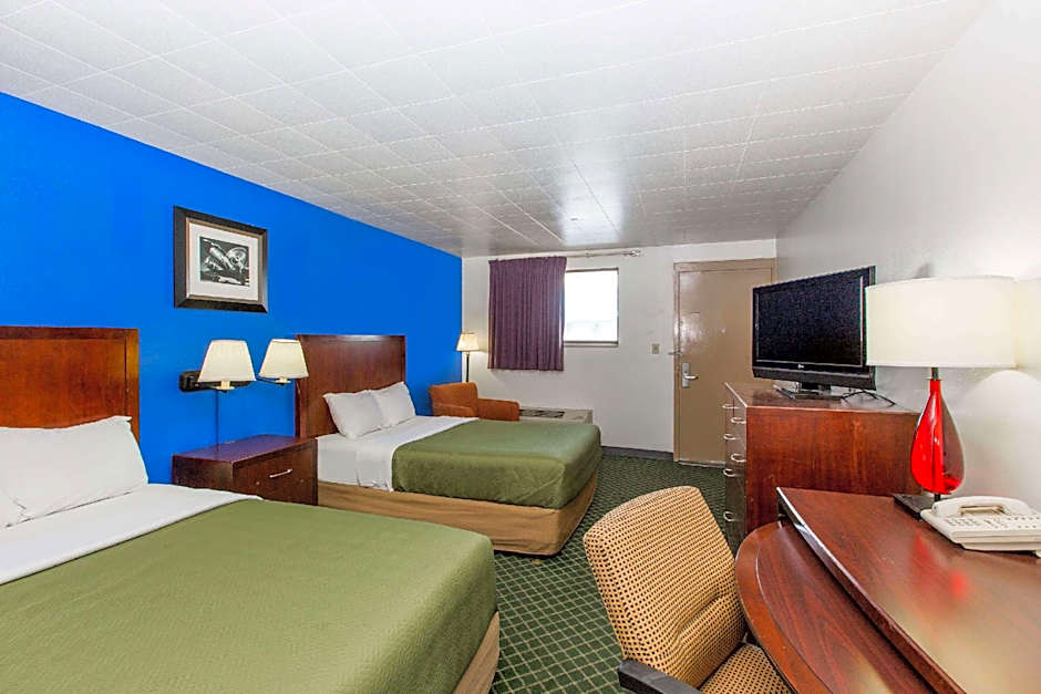 Travelodge by Wyndham Great Bend
