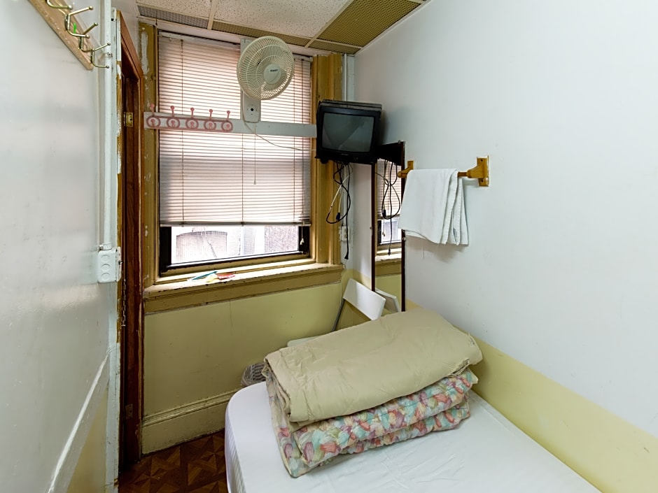 Bowery Grand Hotel